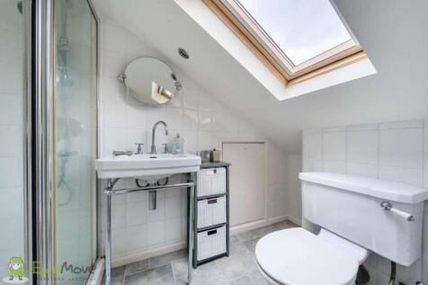 Ensuite to Bed 3
