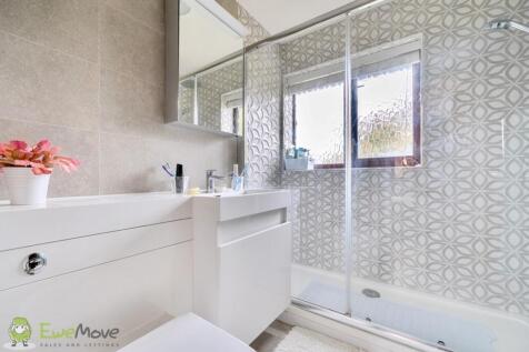 Ensuite Bedroom One