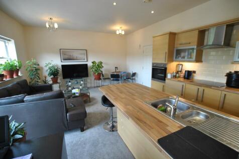 OPEN PLAN LIVING SPACE