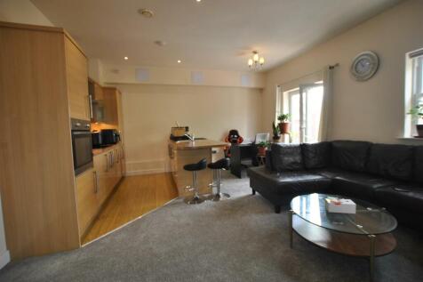 OPEN PLAN LIVING SPACE