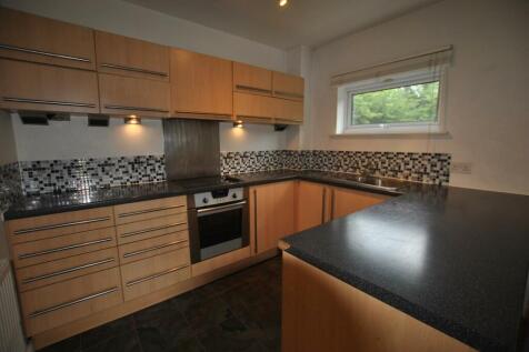OPEN PLAN LIVING SPACE