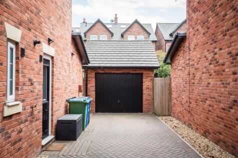 DETACHED GARAGE