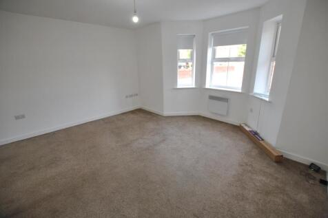 OPEN PLAN LIVING SPACE