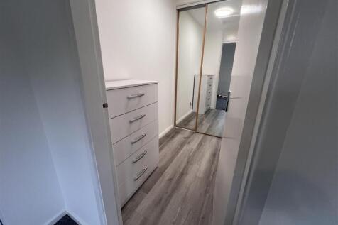 DRESSING AREA