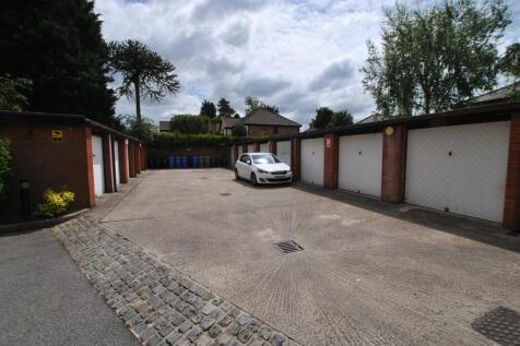 GARAGE WITH FURTHER PARKING