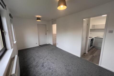 LIVING AND SLEEPING AREA