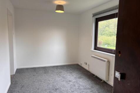 LIVING AND SLEEPING AREA