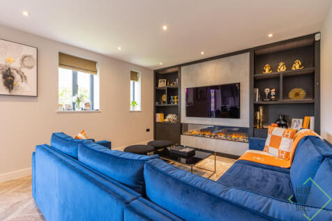 3 Brookmans Place-Green Close-Brookmans Park-Hertf