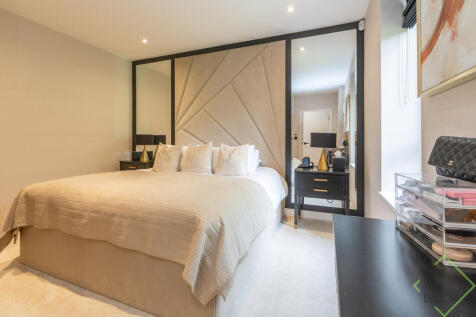 3 Brookmans Place-Green Close-Brookmans Park-Hertf