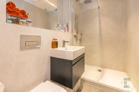 3 Brookmans Place-Green Close-Brookmans Park-Hertf