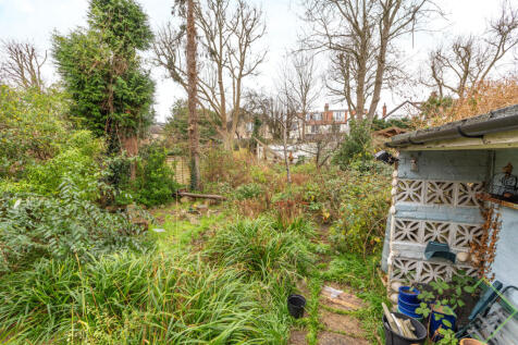 73 Grovelands Road, London, N13 4RJ-27