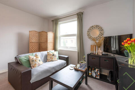 Alexandra Grove, London, N4