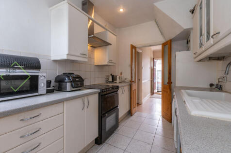 1 Northumberland Gardens, EDMONTON, N9 9LN-31