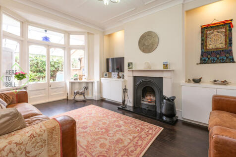 Berkshire Gardens, London, N13 6AA-1 (35)