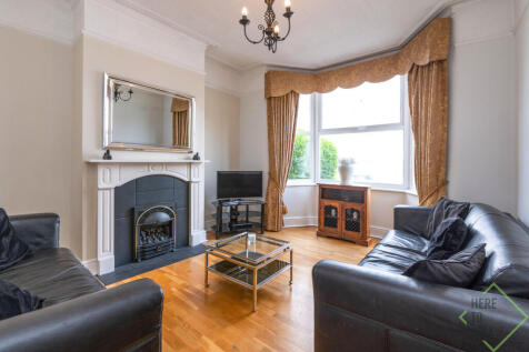 Brunswick Park Road, N11-1