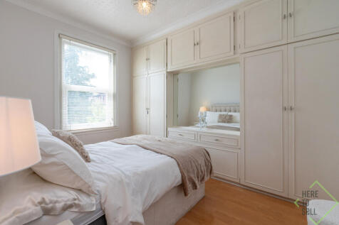 Brunswick Park Road, N11