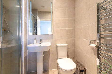 En-Suite (2)