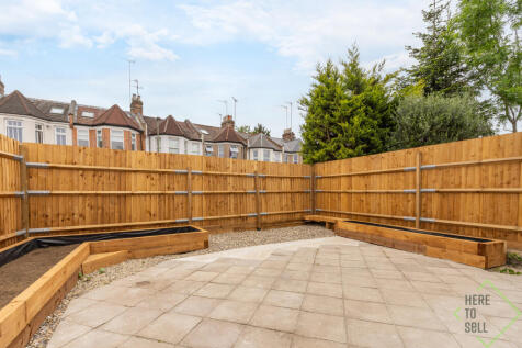 Pembroke Road, London , N10 2HT-25 (12)