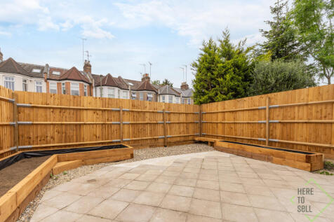 Pembroke Road, London , N10 2HT-25 (12)