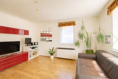 East Smithfield, London, E1W