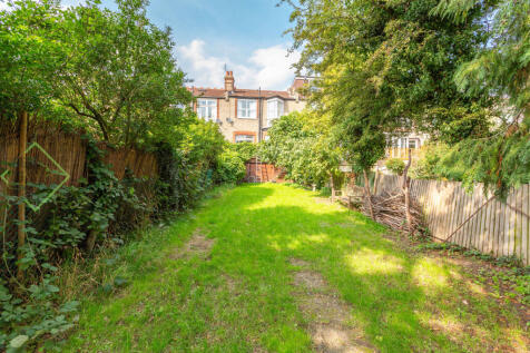 10 Hillside Avenue, N11 3DE-2