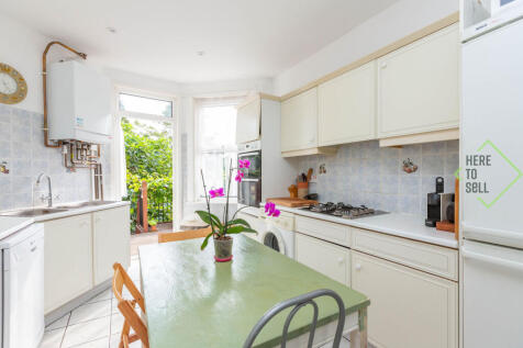 10 Hillside Avenue, N11 3DE-15