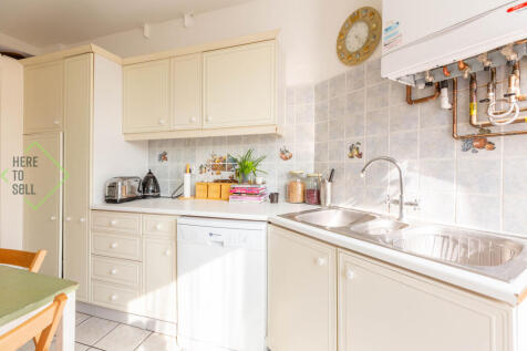 10 Hillside Avenue, N11 3DE-18
