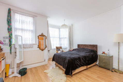 10 Hillside Avenue, N11 3DE-25
