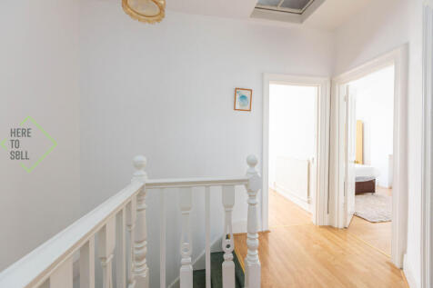 10 Hillside Avenue, N11 3DE-27