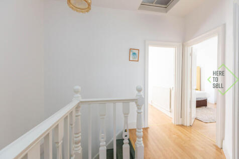 10 Hillside Avenue, N11 3DE-27