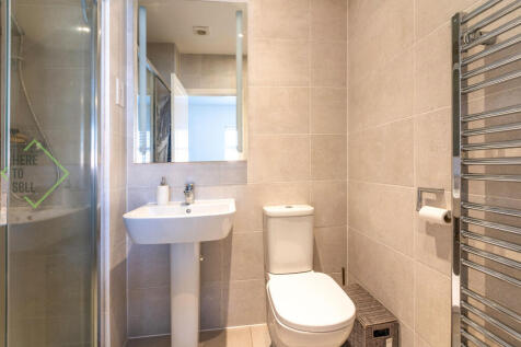 En-Suite (2)