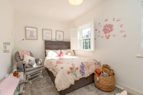 Bedroom 2 (2)