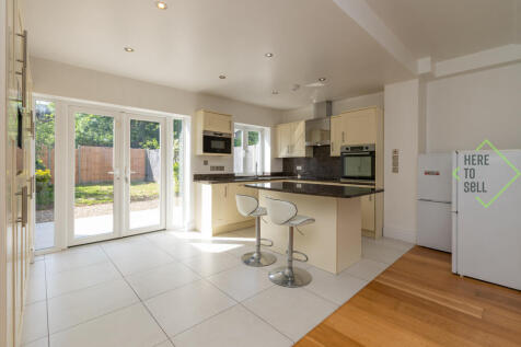77 Warwick Road N11 2SP-25