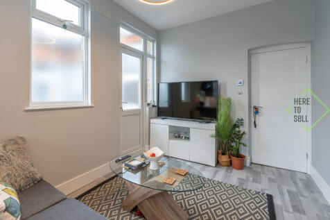 28 Sketty Road EN1 3SE-29