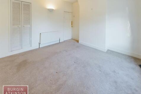 CAM01619G0-PR0072-STILL023.jpg