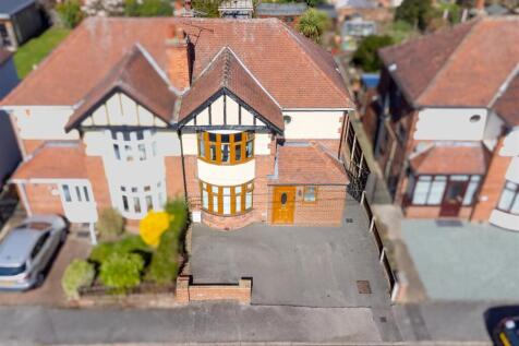 21 Moorgate Park Retford Drone Front.jpg