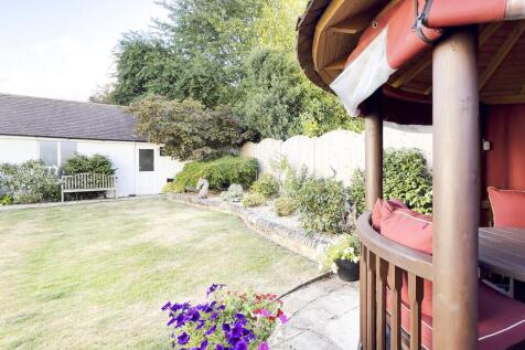 11 The Drive Garden 1.jpg