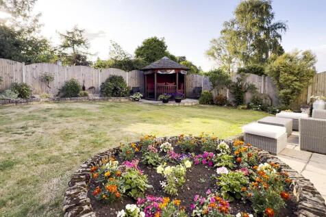 11 The Drive Garden 3.jpg