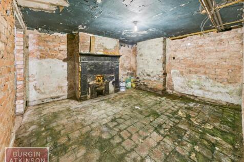 CAM01619G0-PR0148-STILL018.jpg