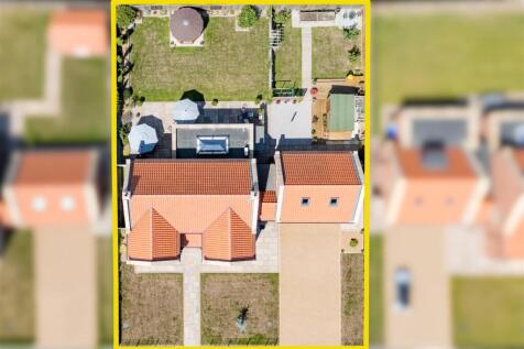 7 Folly Nook Park Drone Above.jpg
