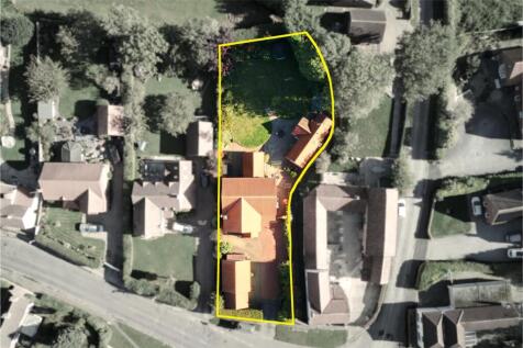 Old Ford House Clayworth Drone Overhead.jpg