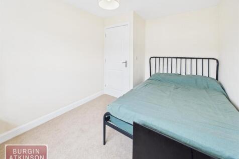 CAM01619G0-PR0166-STILL023.jpg