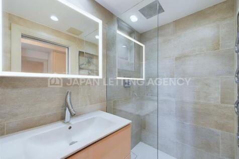 CAM02206G0-PR0093-STILL013.jpg