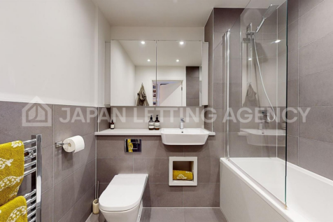 Bathroom1-1_Watermarked.png