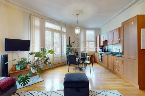 Livingroom 1-6_Watermarked.png