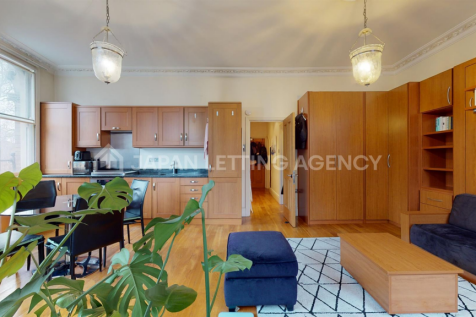 Livingroom 1-5_Watermarked.png