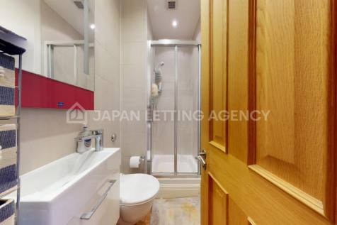 Bathroom1-1_Watermarked.png