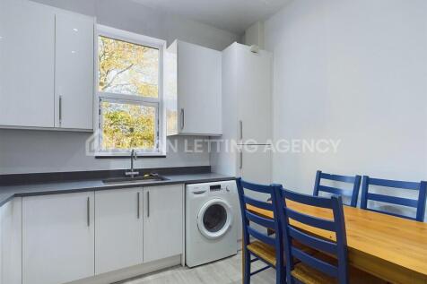 CAM02206G0-PR0047-STILL003.jpg