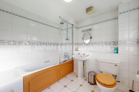 Bathroom 1-1_watermarkted.png