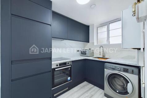 CAM04401G0-PR0025-STILL005.jpg